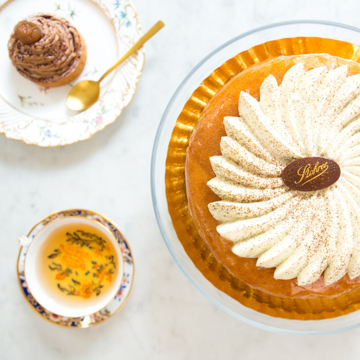 Thé avec pâtisserie