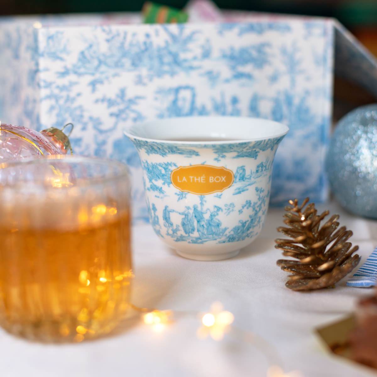 Maison de Famille - La Thé Box - tasse et thé